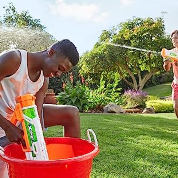 X-Shot Fast-Fill Water Blaster - Picture 2 of 4